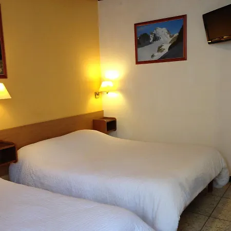 Sandra Hotel 2*